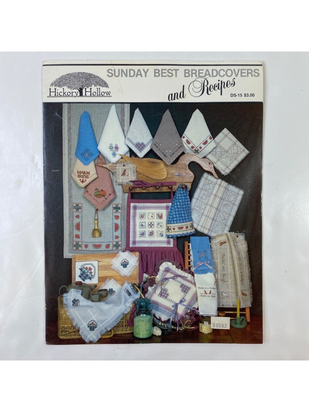 Hickory Hollow "Sunday Best Breadcovers And Recipes" Craft Cross Stitch Book